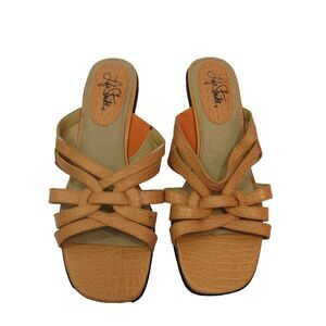 Life stride Monty wedge sandal Tan Women Size 8M Strapped Open Toe Slides